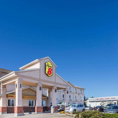 Super 8 By Wyndham Moose Jaw Sk Exterior foto