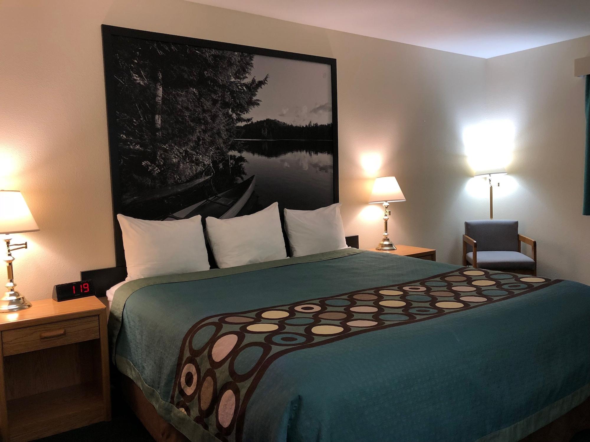 Super 8 By Wyndham Moose Jaw Sk Exterior foto