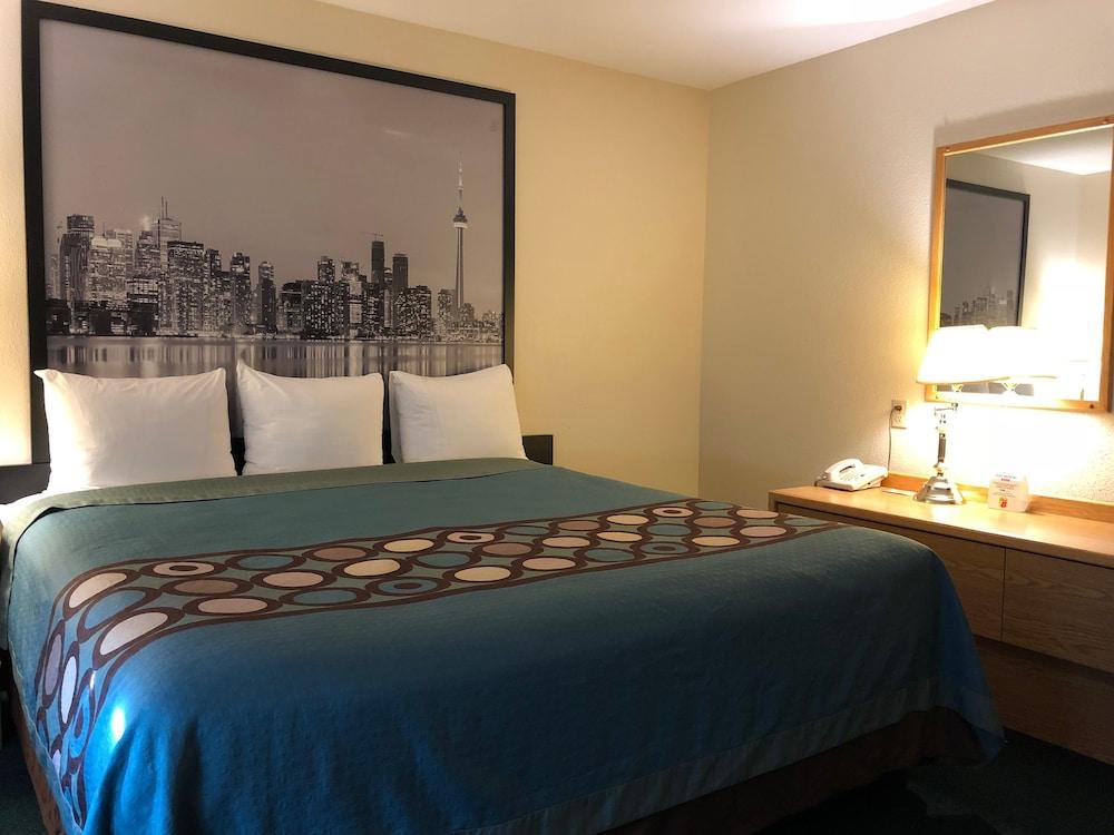 Super 8 By Wyndham Moose Jaw Sk Exterior foto