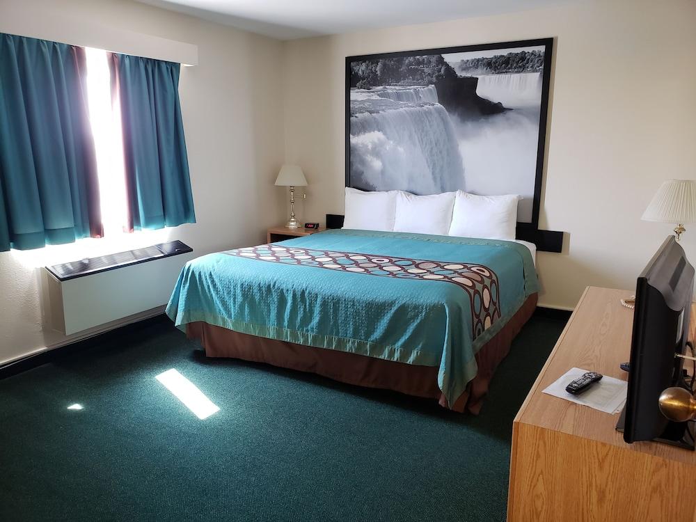 Super 8 By Wyndham Moose Jaw Sk Exterior foto